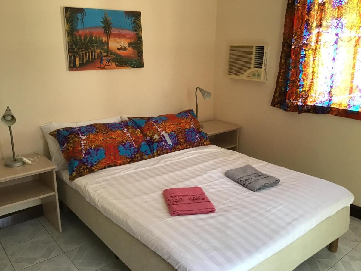 Anns Guesthouse Bakaugambia Eksteriør bilde