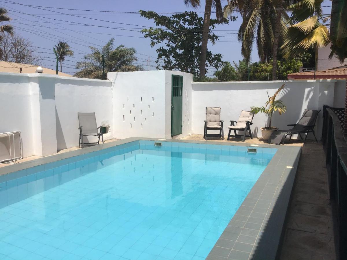 Anns Guesthouse Bakaugambia Eksteriør bilde