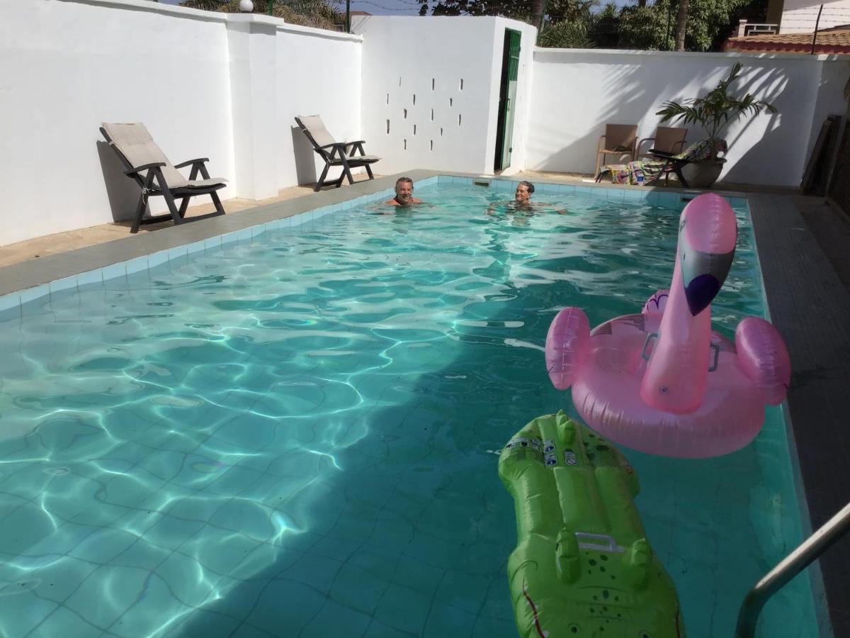 Anns Guesthouse Bakaugambia Eksteriør bilde