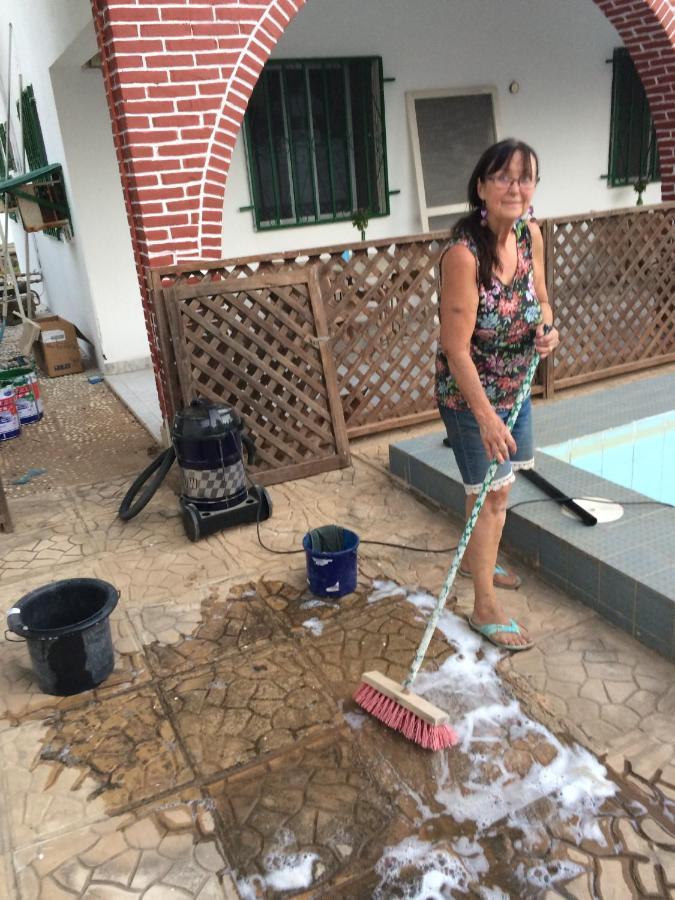 Anns Guesthouse Bakaugambia Eksteriør bilde