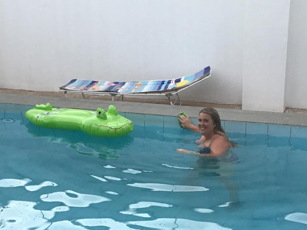 Anns Guesthouse Bakaugambia Eksteriør bilde